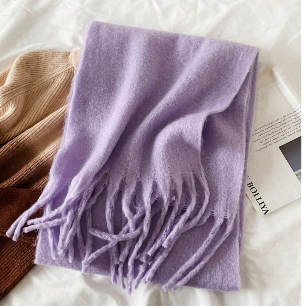 Lavender Purple Wide Shawl Scarf With Tassels Fuzzy Knit - Picture 4 of 9